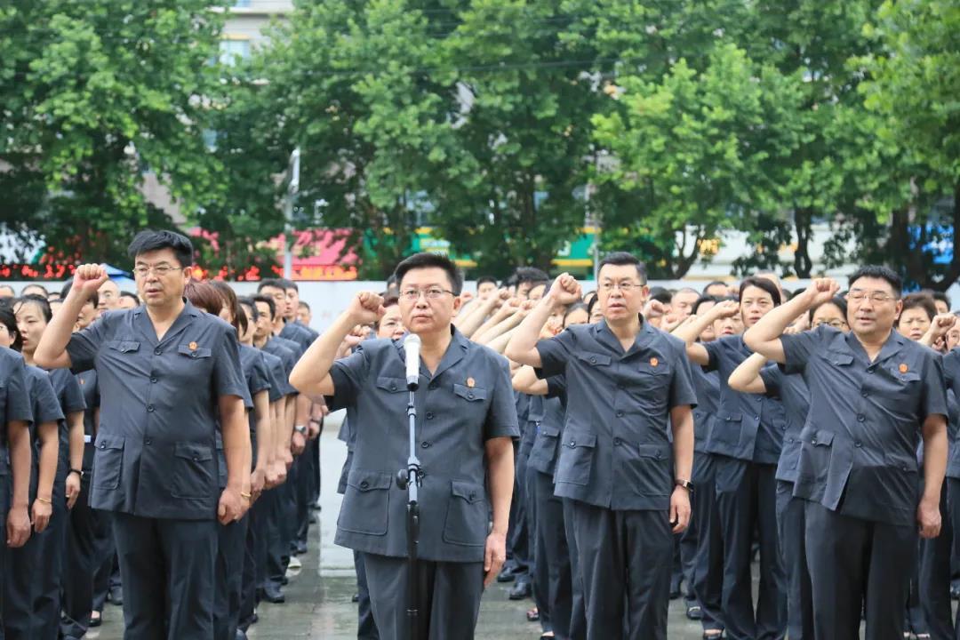 悬崖跳水运动